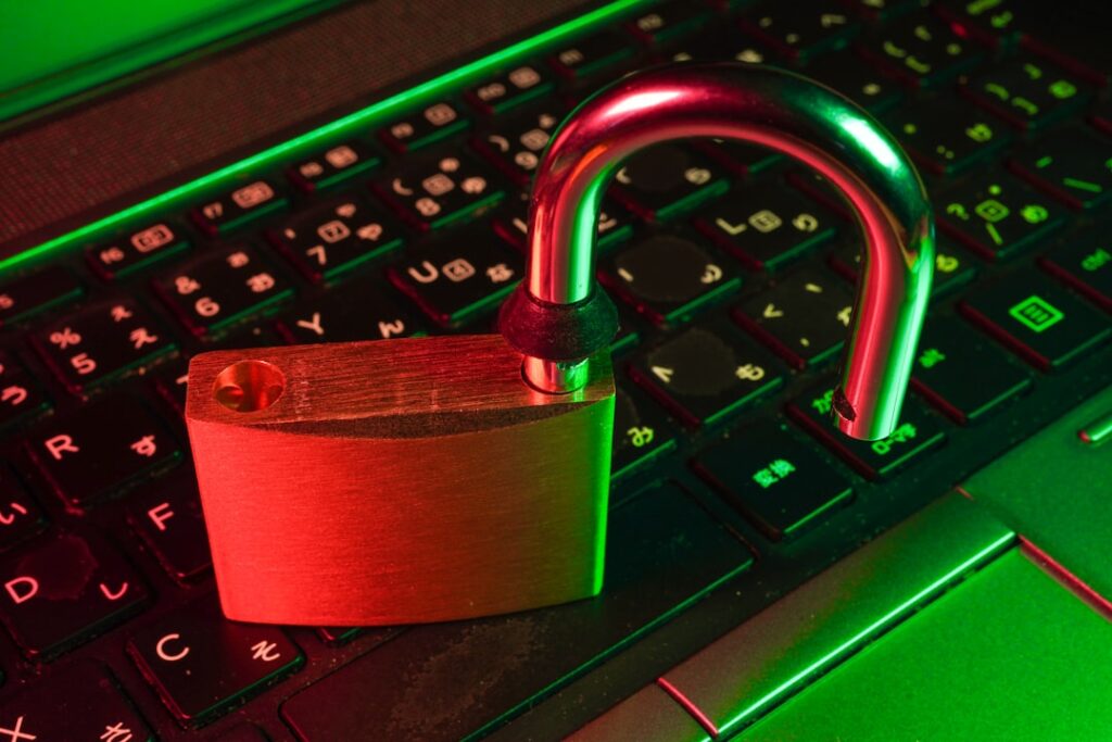découvrez des stratégies efficaces pour la prévention des cyberattaques et protégez vos données contre les menaces numériques.