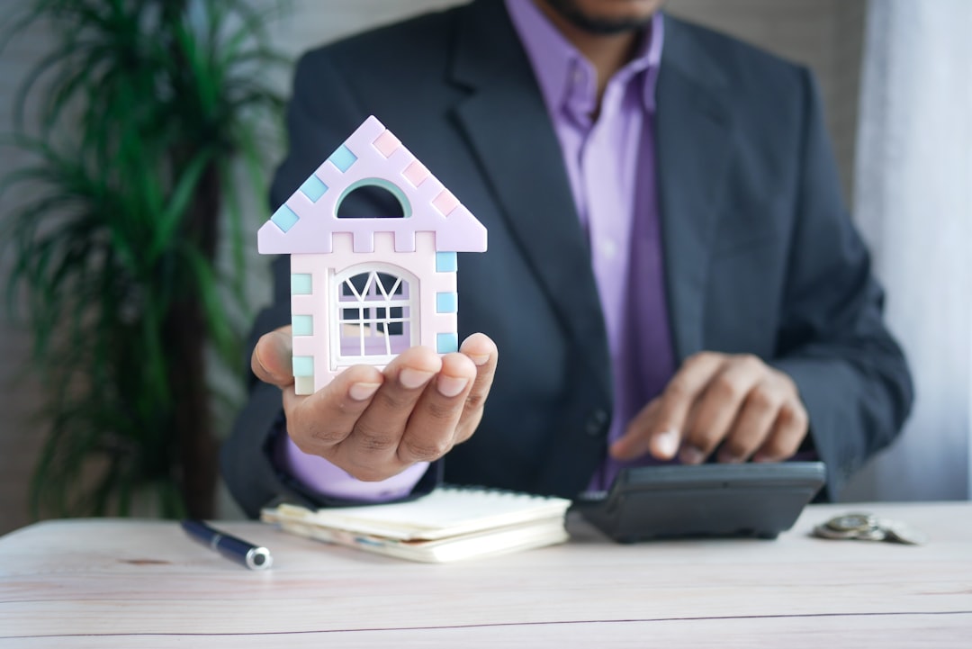 découvrez les meilleures stratégies pour réussir vos investissements immobiliers et maximiser vos rendements grâce à nos conseils d'experts en immobilier.